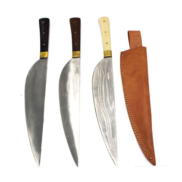 Coltello medievale in ferro forgiato a mano, con fodero