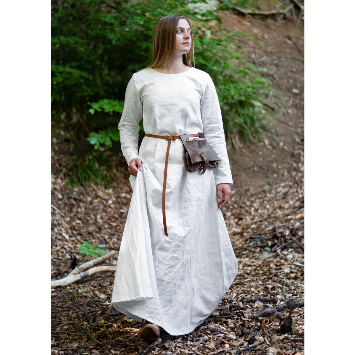 Robe ou sous-robe médiévale en lin blanc