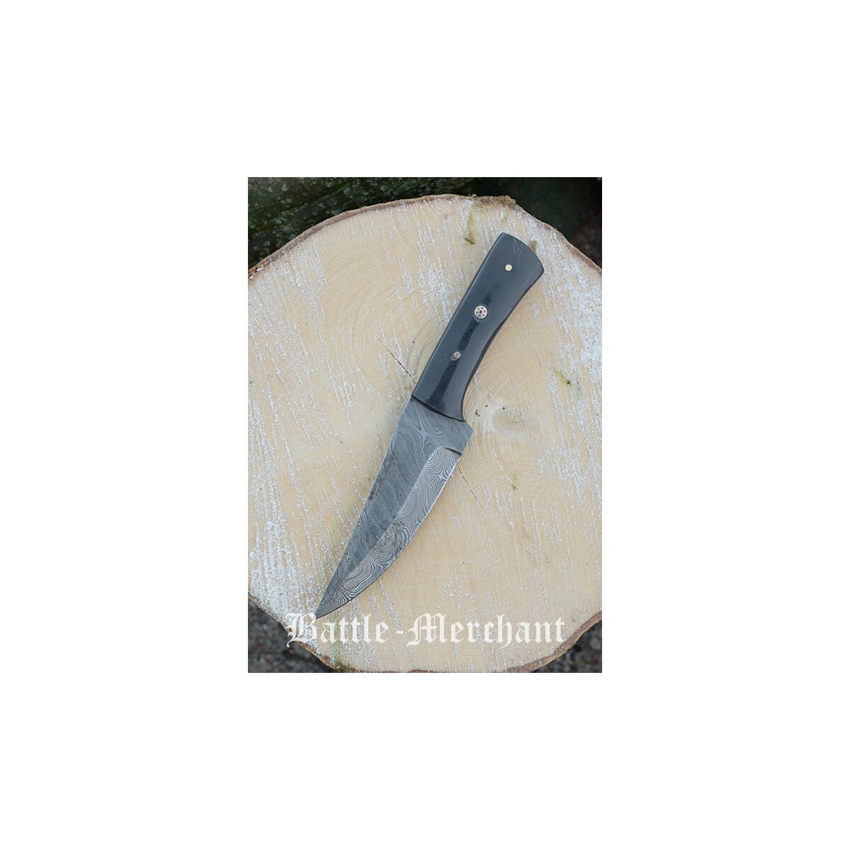 Coltello con lama in acciaio Damasco e manico in corno