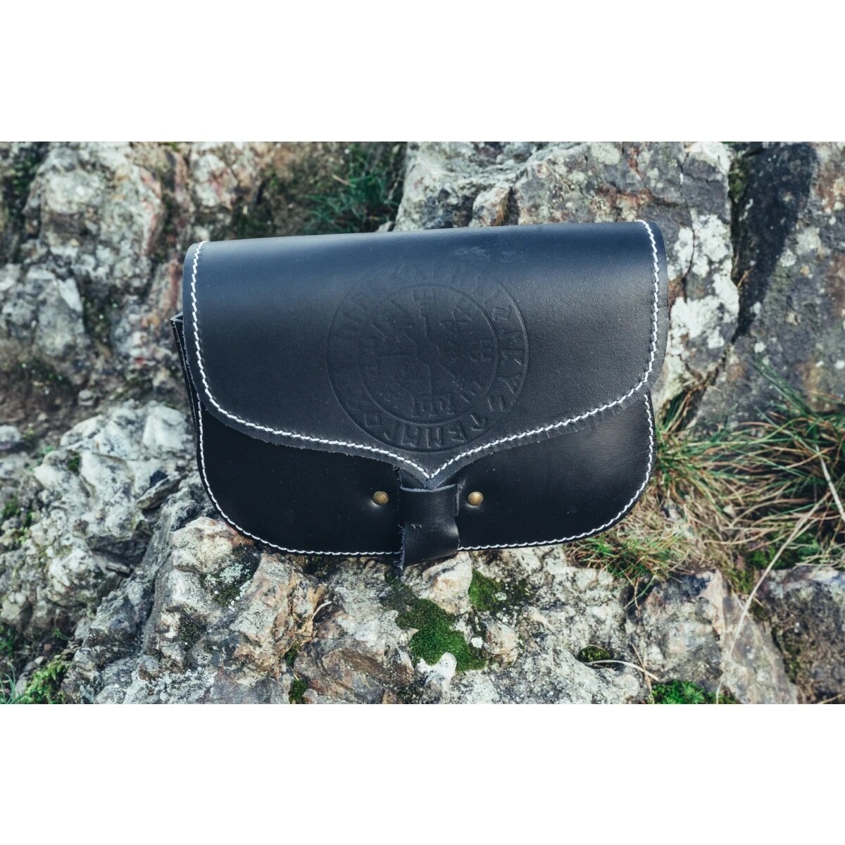 Sac banane viking noir en cuir "Folkvar" avec...