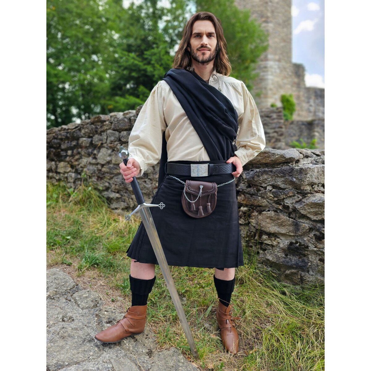 Kilt black, 8 yard kilt