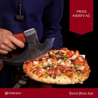 Ascia da pizza vichinga con testa incisa - lidea regalo