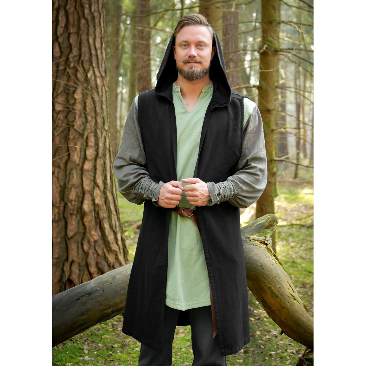 Gilet medievale nero senza cappuccio Sur box