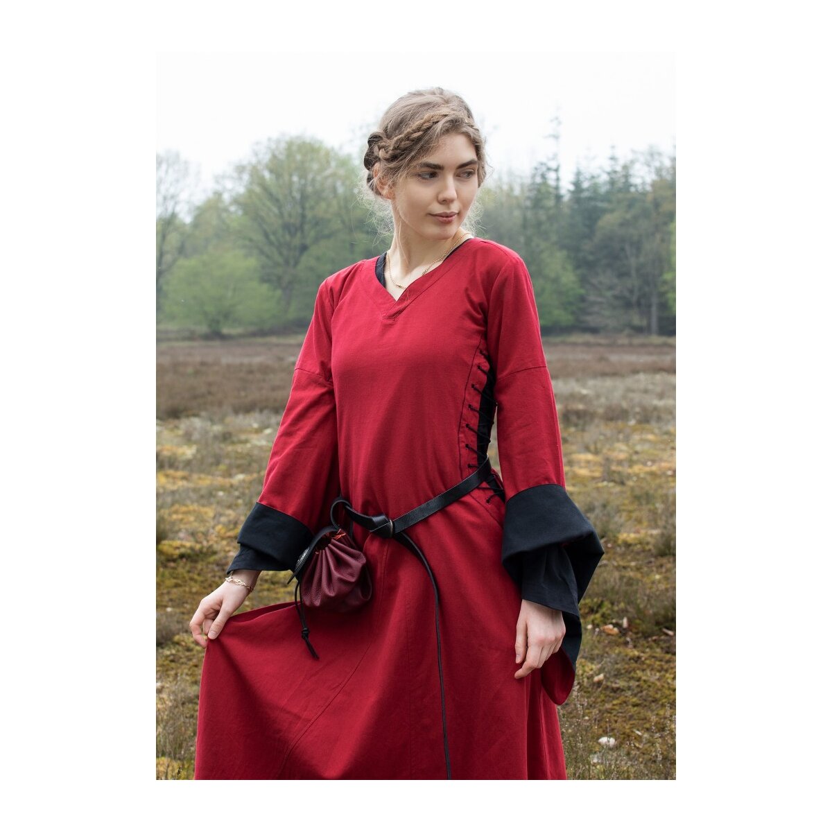 Late medieval dress or Bliaut Amal red/black