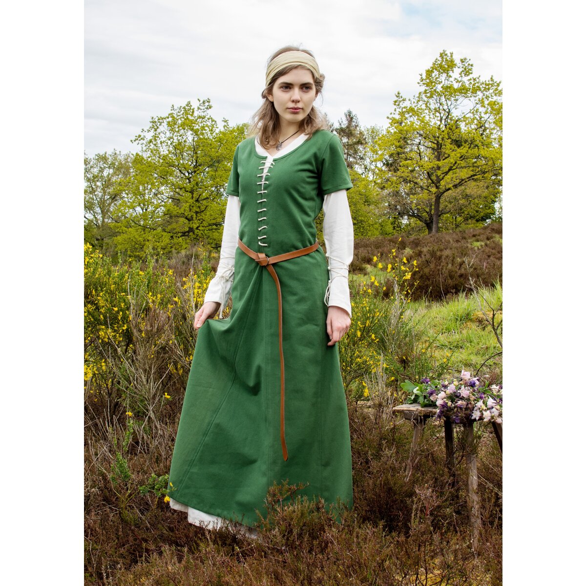 Short sleeve Cotehardie medieval dress Ava green