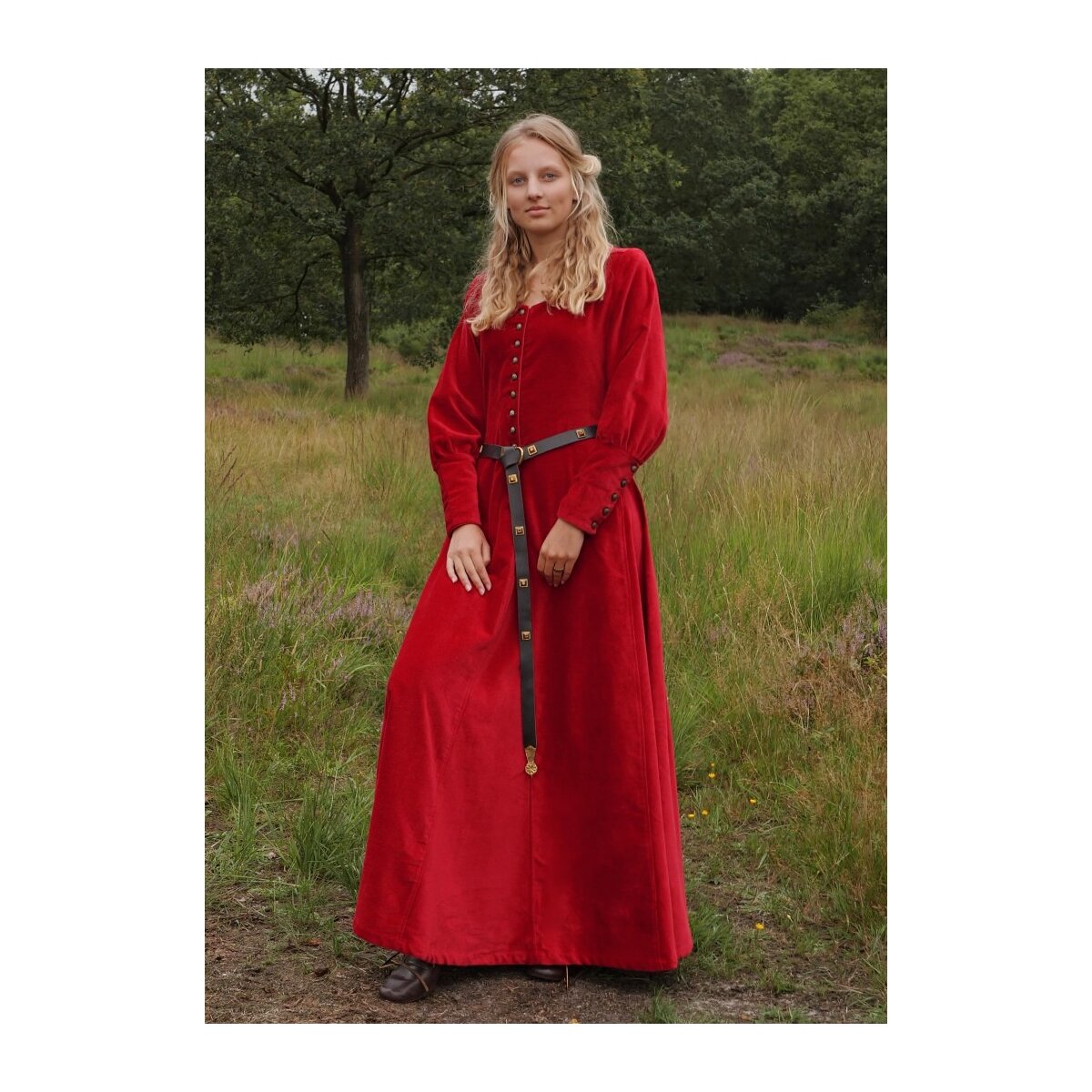 Market medieval dress Isabell velvet in late medieval...